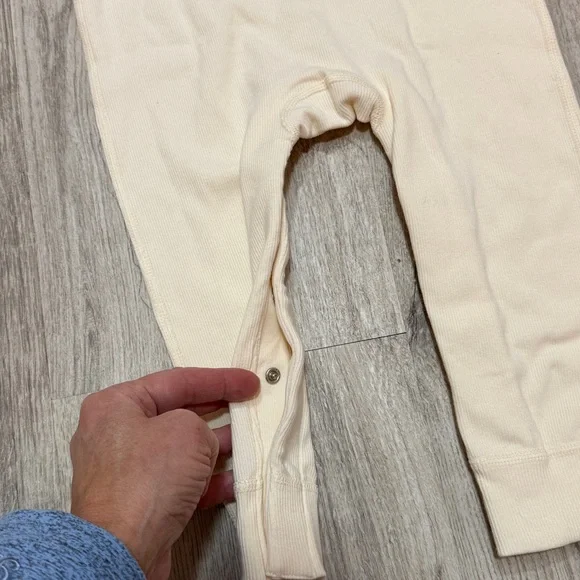 Hanna Andersson Cream onesie - Picture 5 of 5